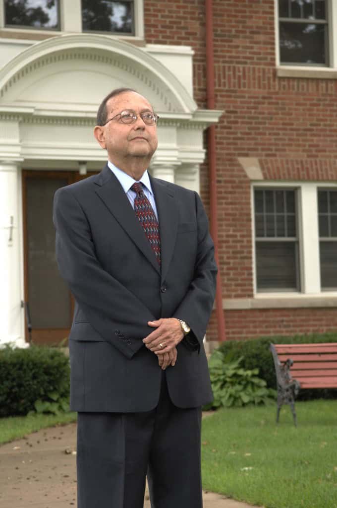 Edward Pompeian in front of Gift of Life House
